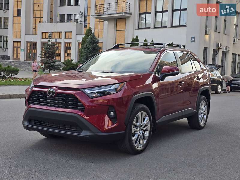 Toyota Rav4 (2024)