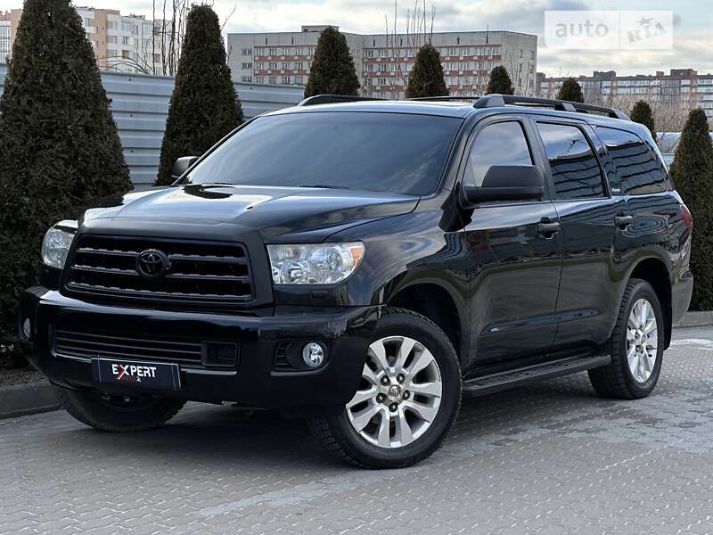 Toyota Sequoia (2010)