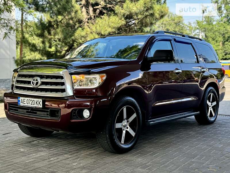 Toyota Sequoia (2008)
