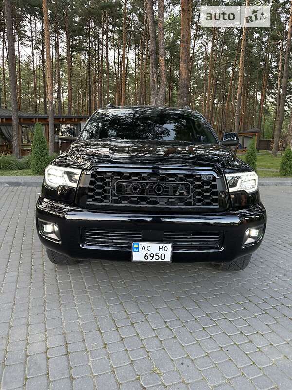 Toyota Sequoia (2018)