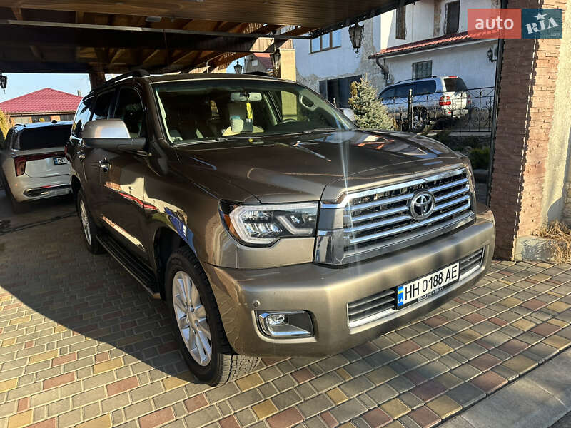 Toyota Sequoia (2008)