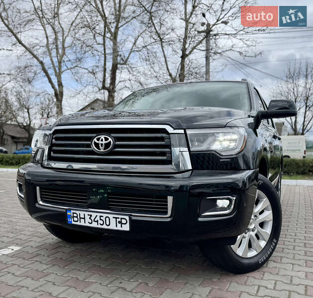 Toyota Sequoia (2011)