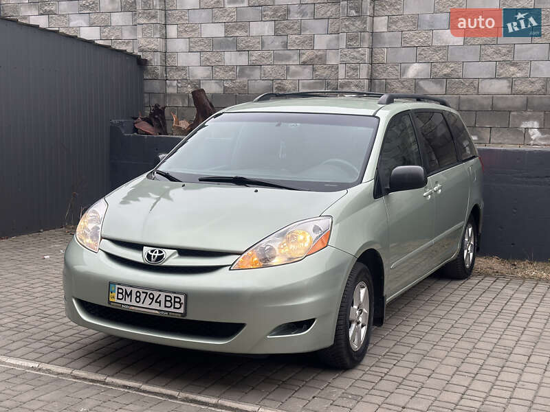 Toyota Sienna (2007)