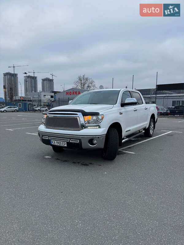 Toyota Tundra (2012)