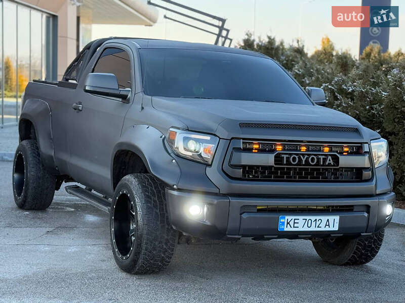 Toyota Tundra (2016)