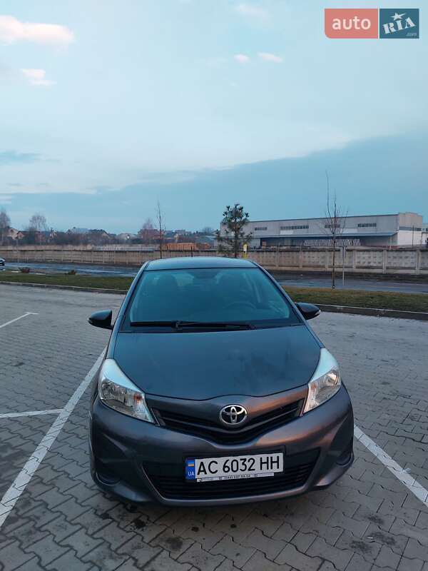 Toyota Yaris (2012)
