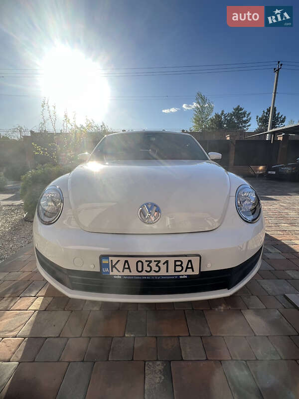 Volkswagen Beetle (2015)