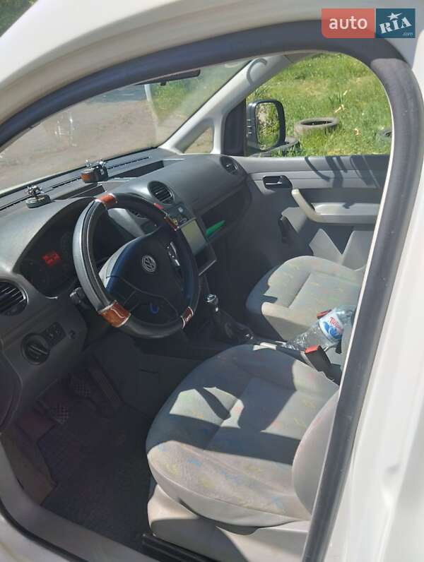 Volkswagen Caddy (2006)