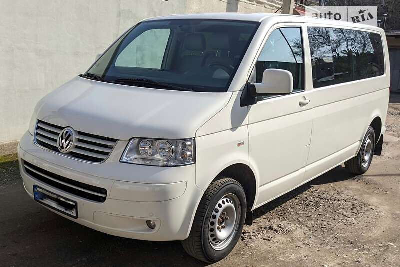 Volkswagen Caravelle (2009)