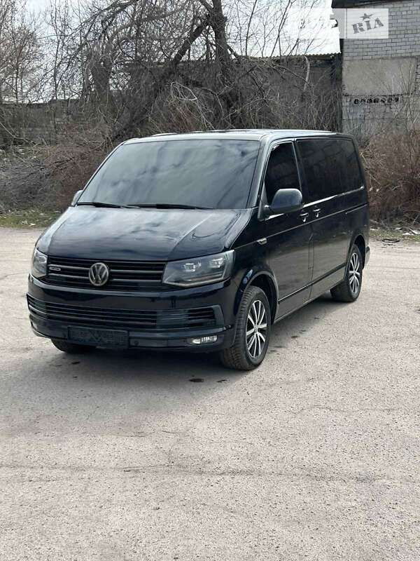 Volkswagen Caravelle (2017)