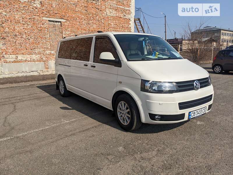 Volkswagen Caravelle (2010)