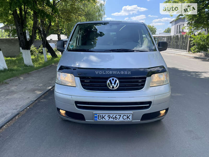 Volkswagen Caravelle (2008)