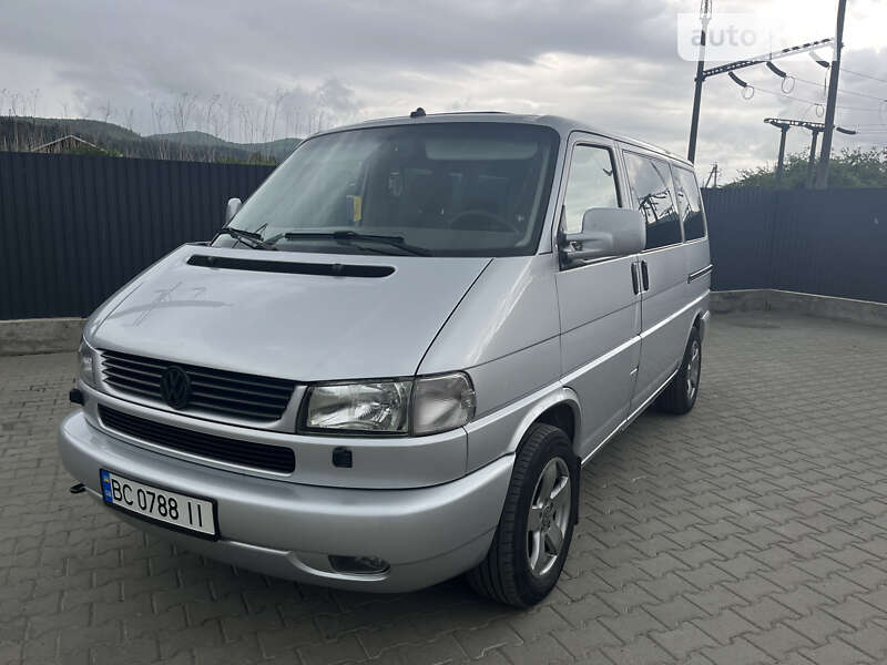 Volkswagen Caravelle (2003)