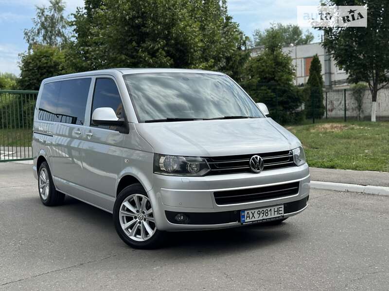 Volkswagen Caravelle (2013)