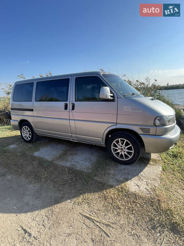 Volkswagen Caravelle (1998)