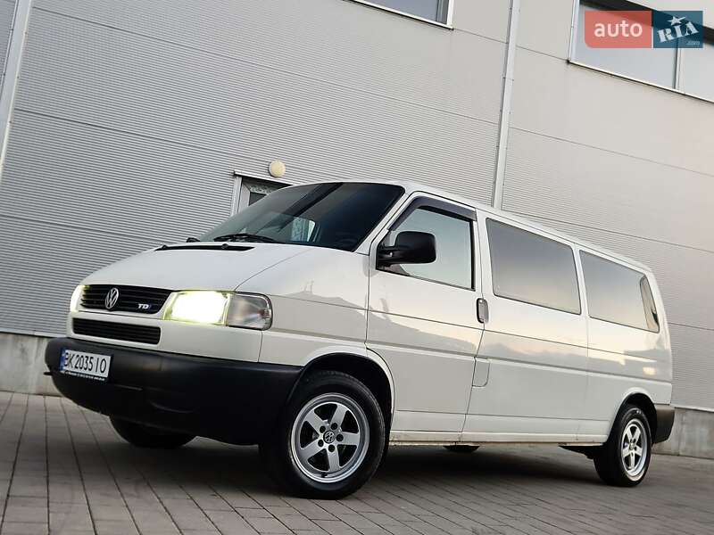 Volkswagen Caravelle (2002)