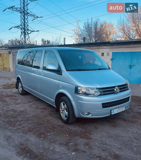 Volkswagen Caravelle (2015)
