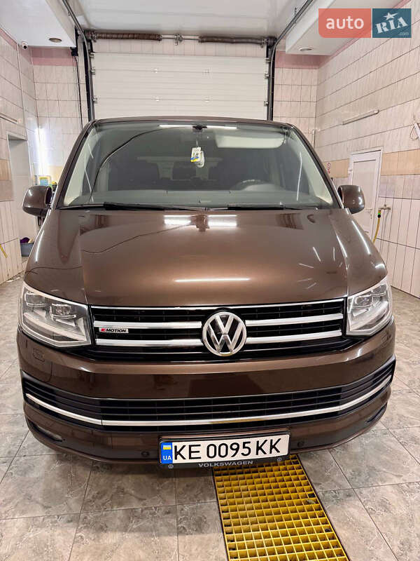 Volkswagen Caravelle (2017)