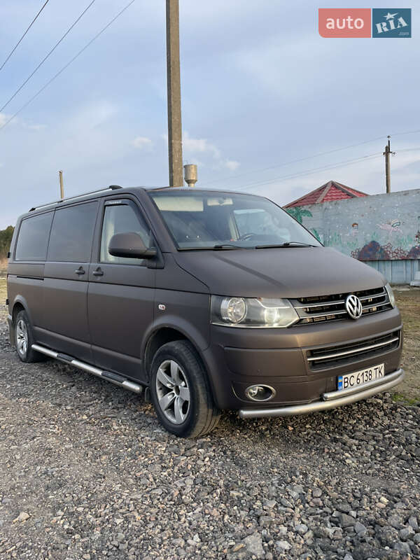 Volkswagen Caravelle (2011)
