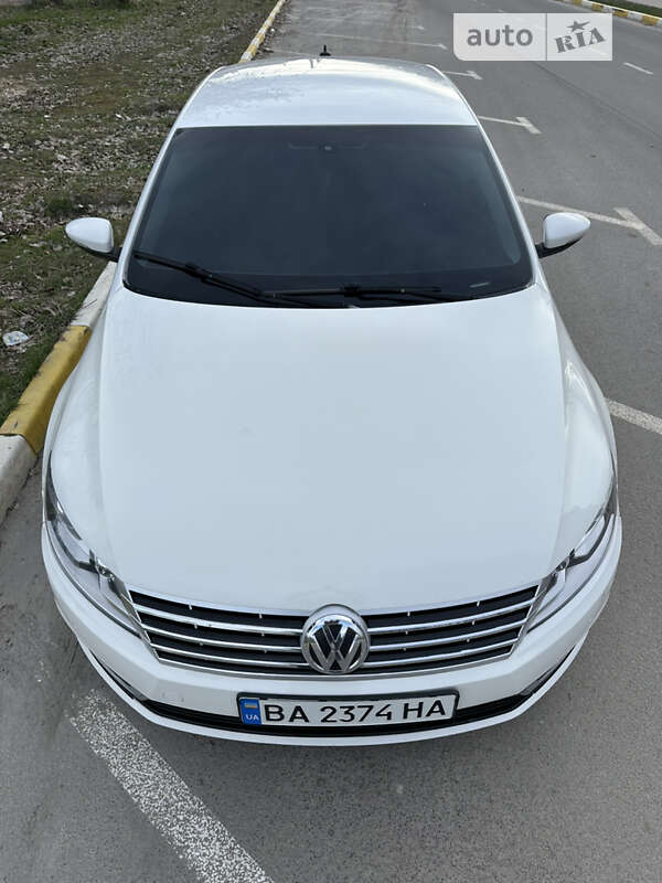 Volkswagen Cc - passat cc (2013)