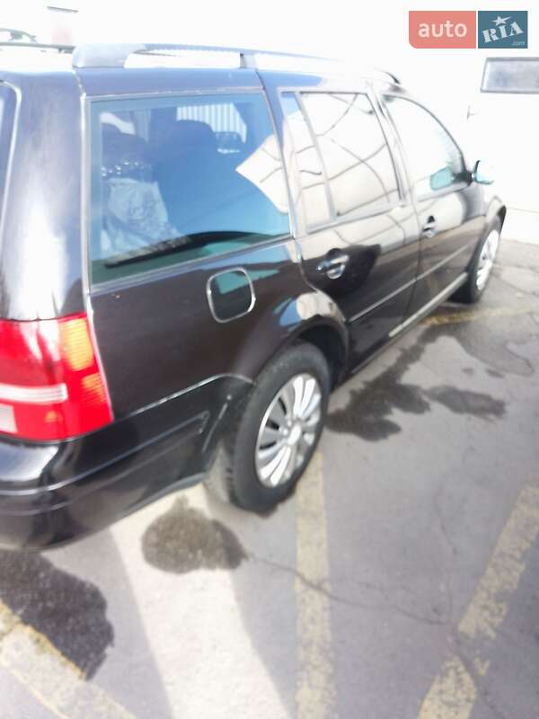 Volkswagen Golf (2004)