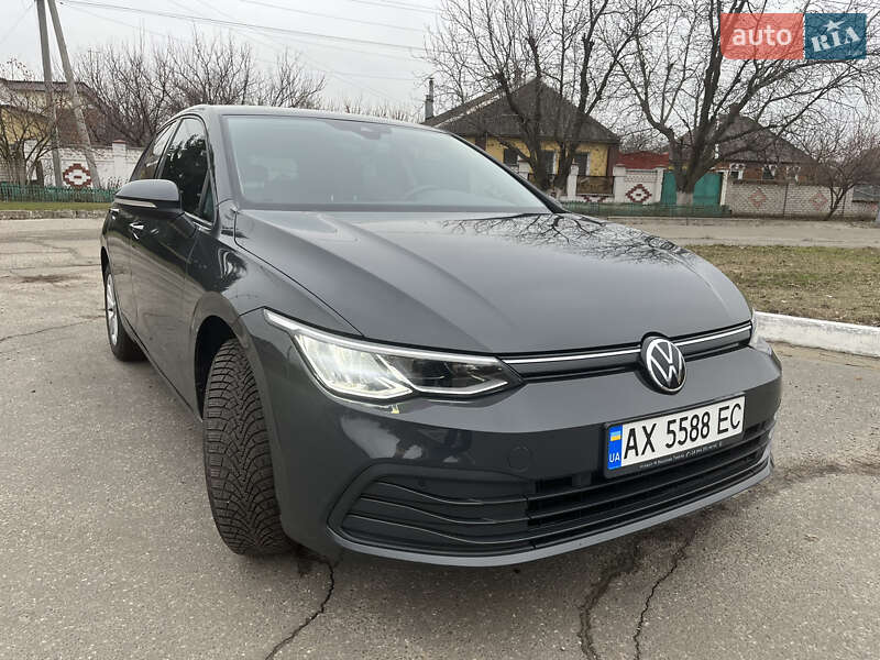 Volkswagen Golf (2022)