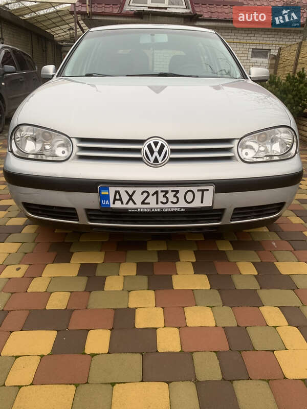 Volkswagen Golf (2000)