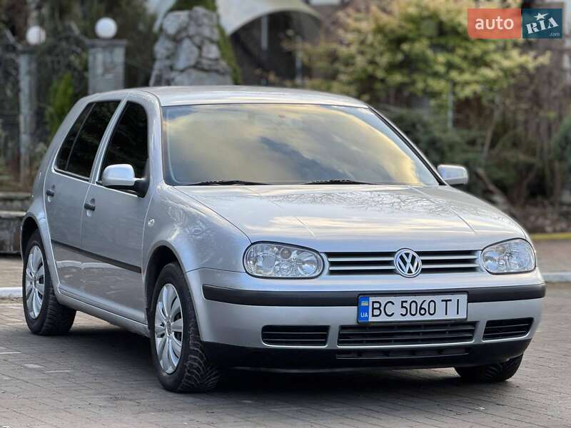 Volkswagen Golf (2002)
