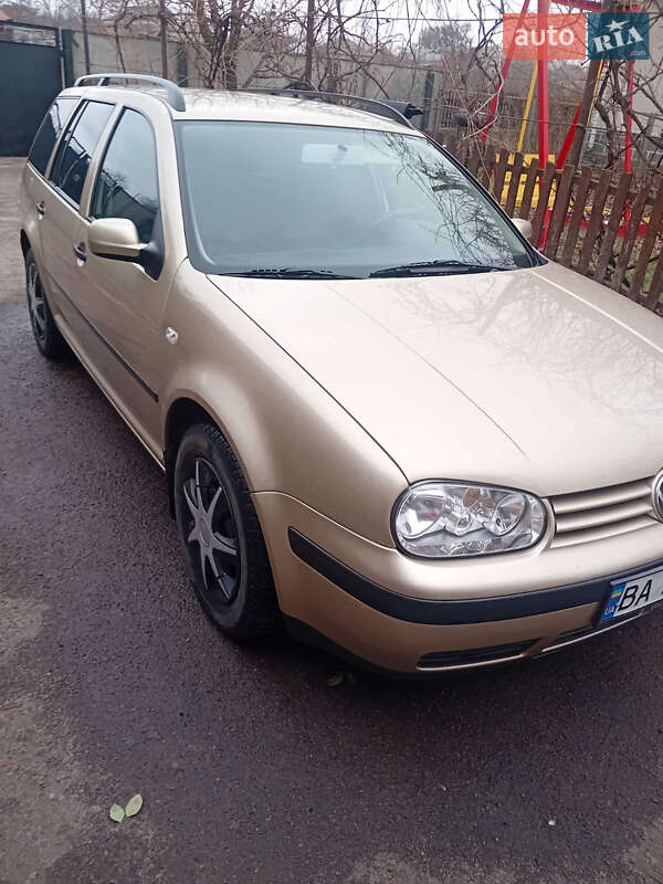 Volkswagen Golf (2002)