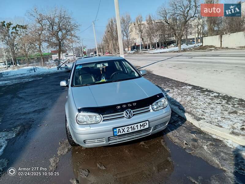 Volkswagen Golf (2002)