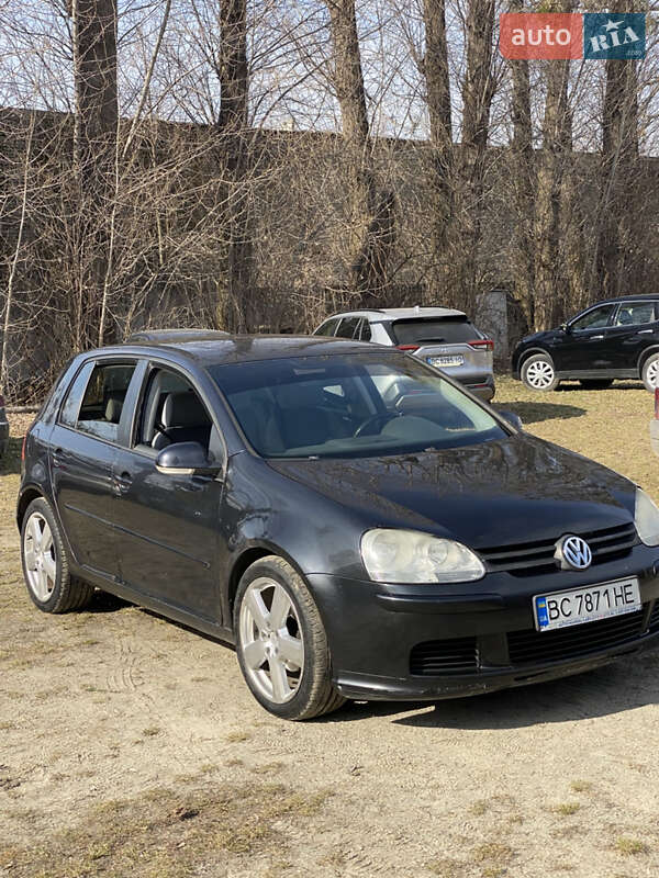 Volkswagen Golf (2005)