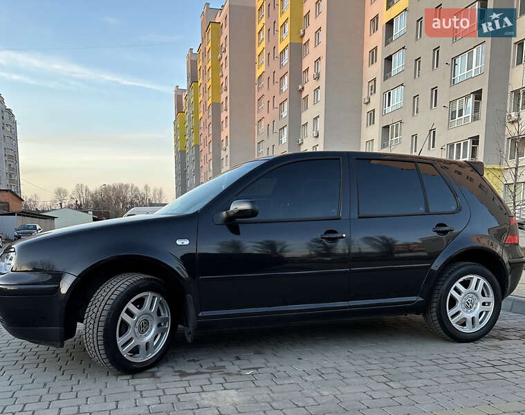Volkswagen Golf (2002)