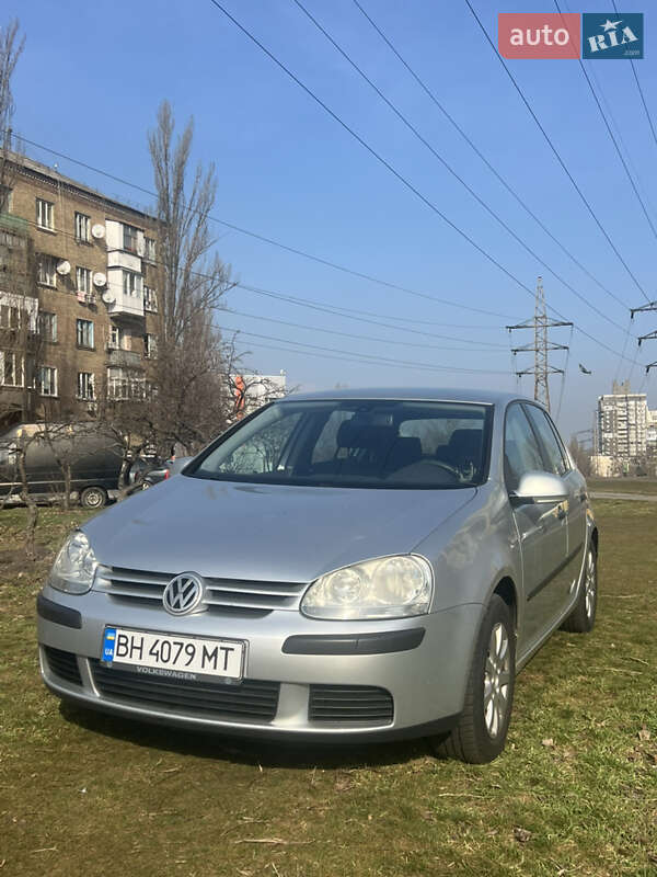 Volkswagen Golf (2004)