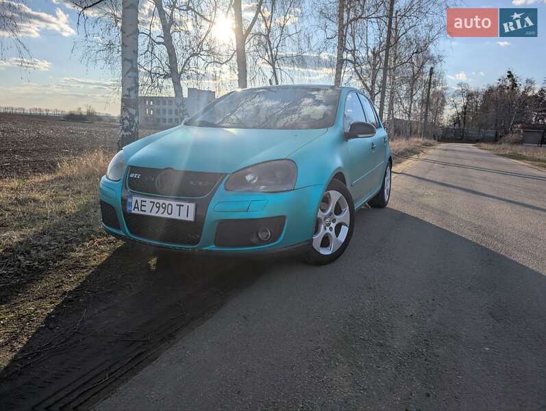 Volkswagen Golf (2004)