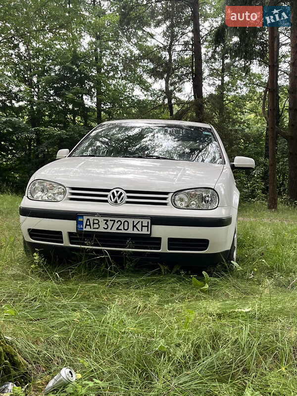 Volkswagen Golf (2001)