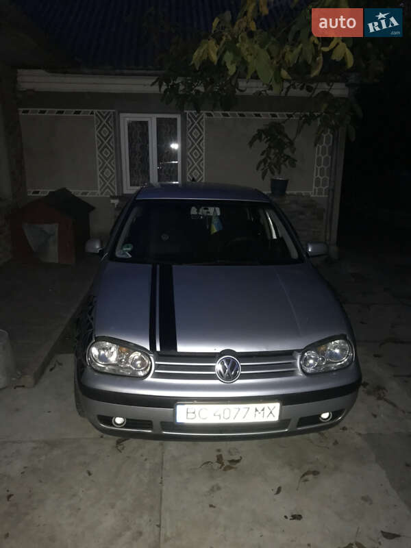 Volkswagen Golf (2002)