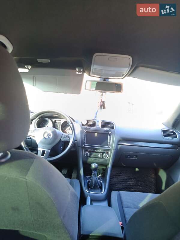 Volkswagen Golf (2010)