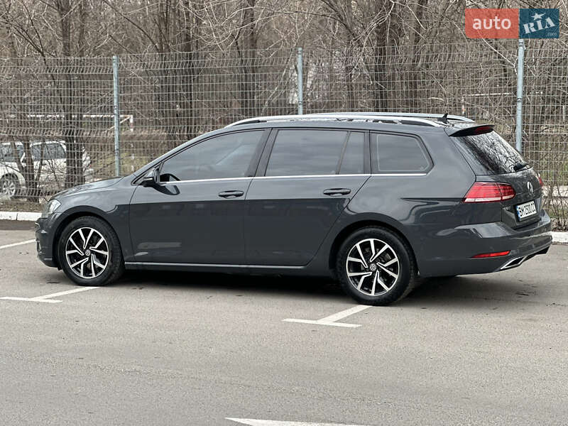 Volkswagen Golf (2017)