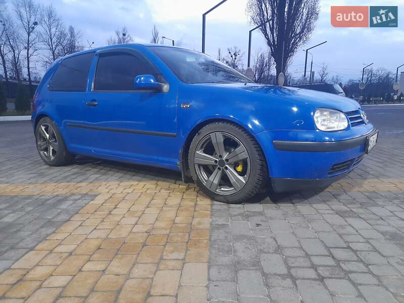 Volkswagen Golf (2001)