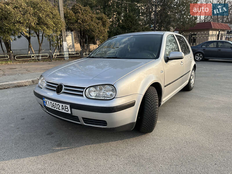 Volkswagen Golf (2000)