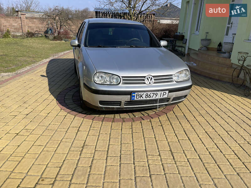 Volkswagen Golf (2000)