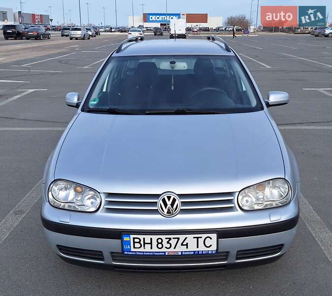 Volkswagen Golf (2002)