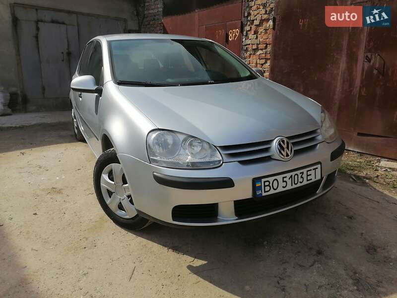 Volkswagen Golf (2005)