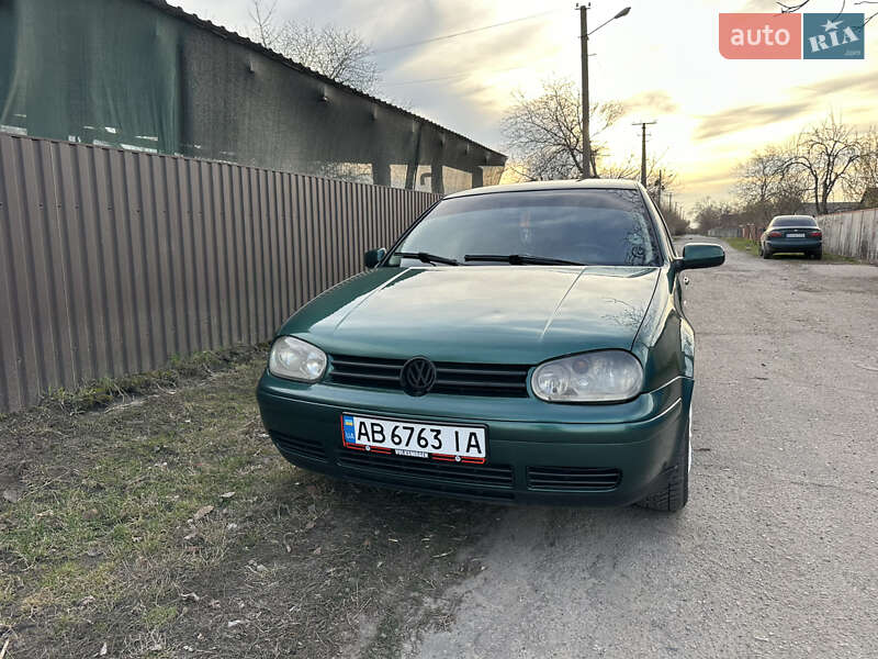 Volkswagen Golf (2000)