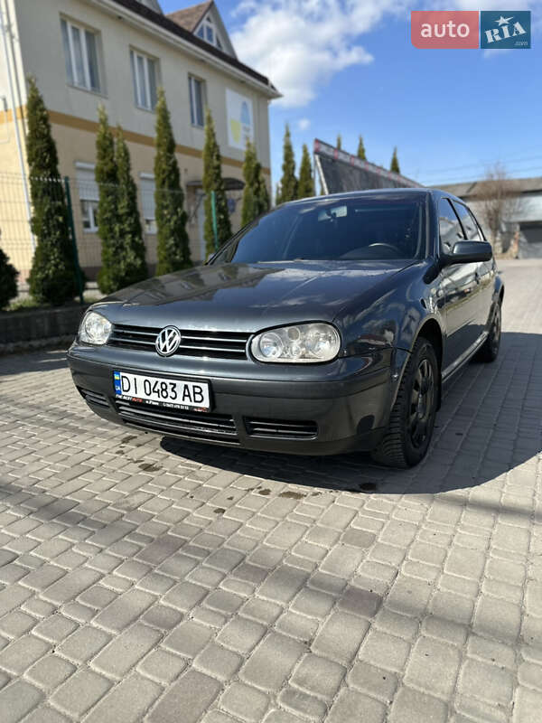 Volkswagen Golf (2002)