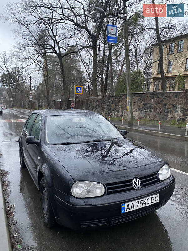 Volkswagen Golf (2000)