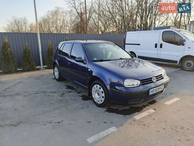 Volkswagen Golf (2003)