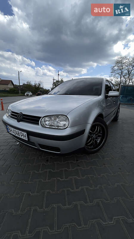 Volkswagen Golf (2000)