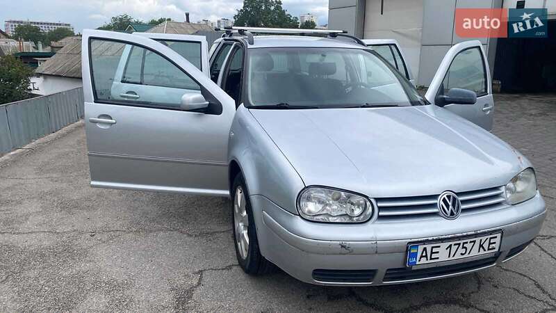 Volkswagen Golf (2004)