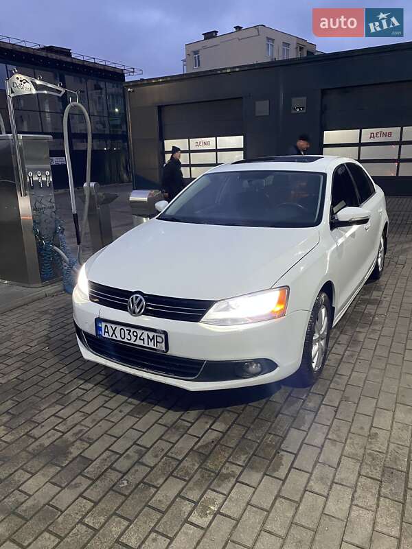 Volkswagen Jetta (2014)